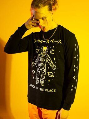 COOL SHIRTZ Space is the Place 2018 long sleeve graphic black tee